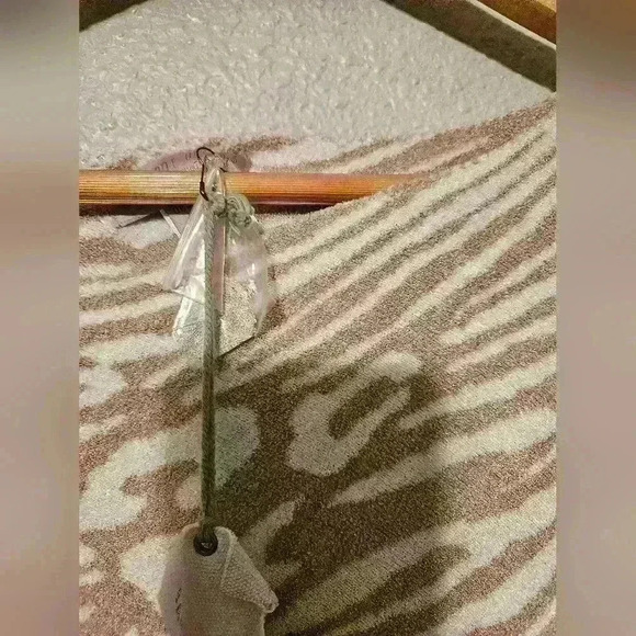 NWT Barefoot Dreams Leopard CozyChic Ultra Lite Poncho - Picture 2 of 6